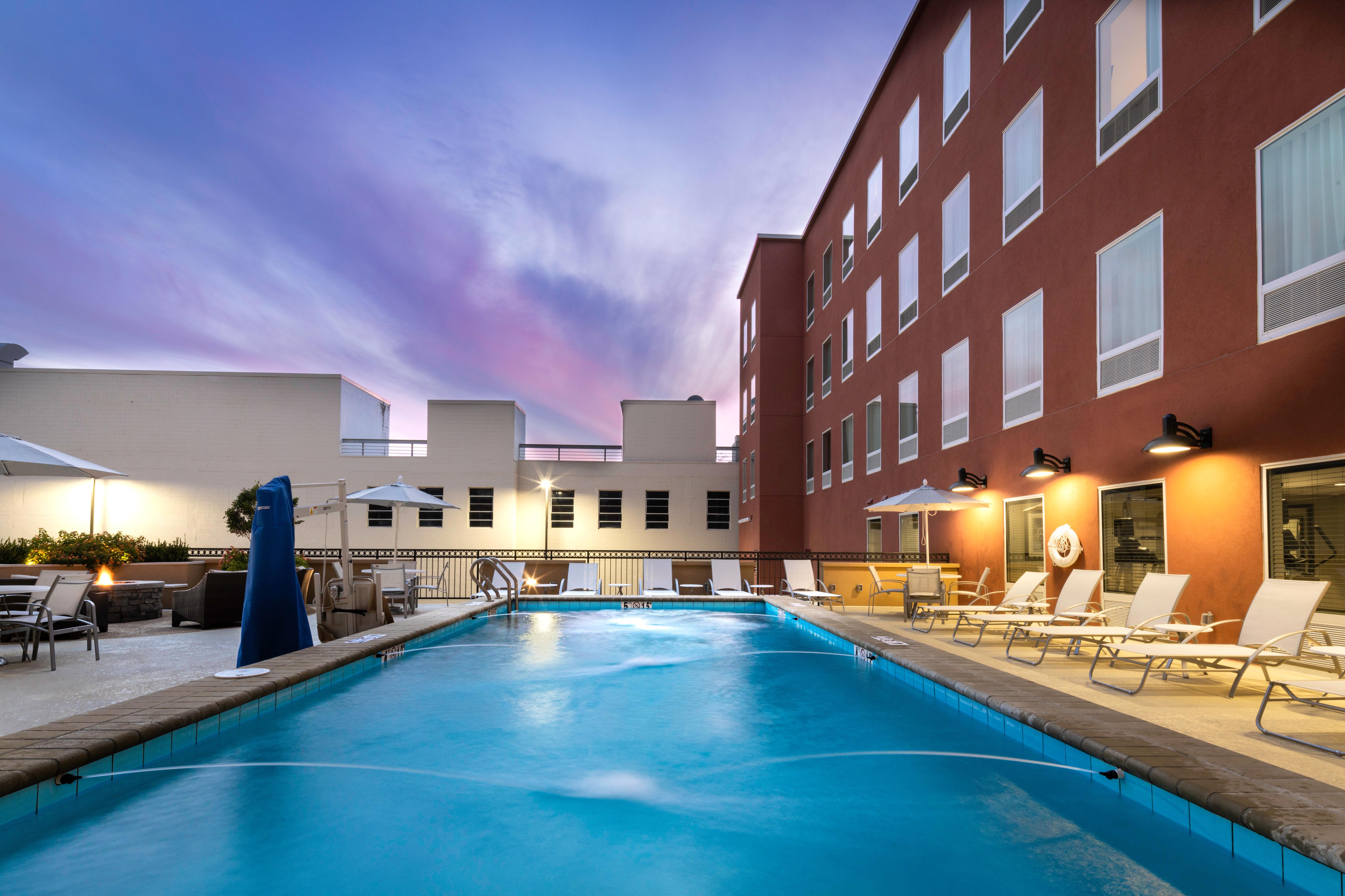 Staybridge Suites Montgomery - Downtown By Ihg מראה חיצוני תמונה