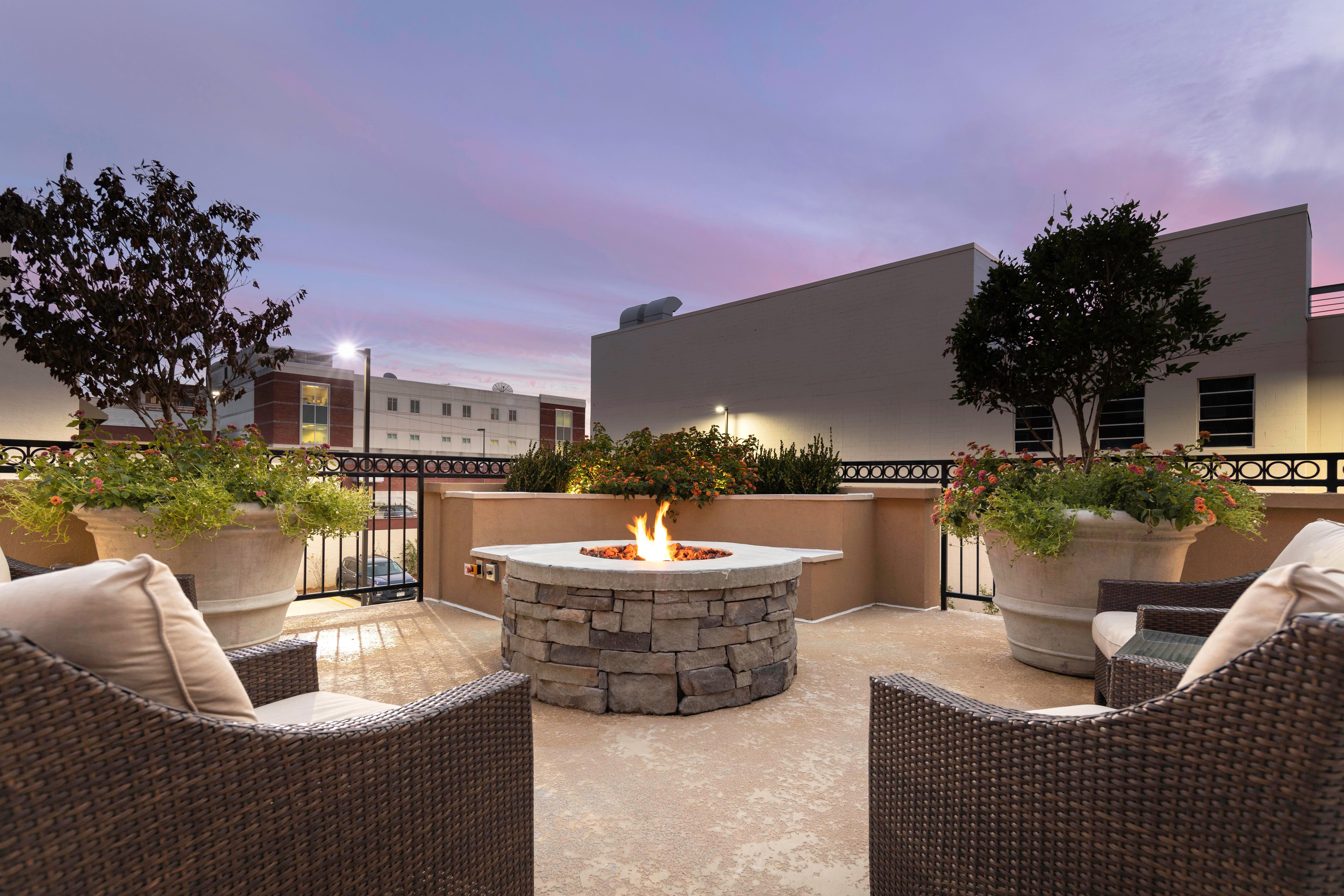 Staybridge Suites Montgomery - Downtown By Ihg מראה חיצוני תמונה